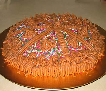 Sjokoladekake med romdrper